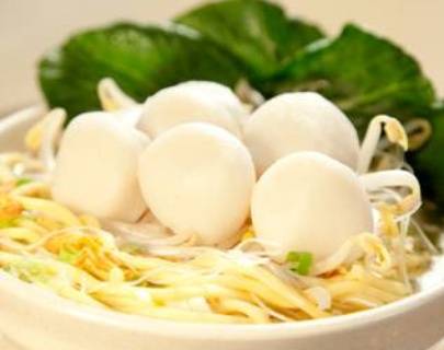 Fishball Noodle Soup 魚蛋清湯麵